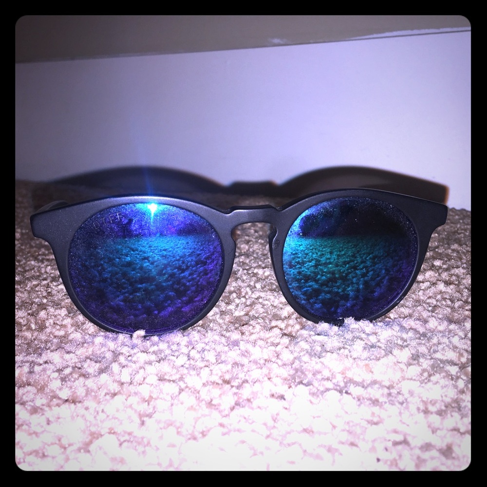 DIFF SUNGLASSES